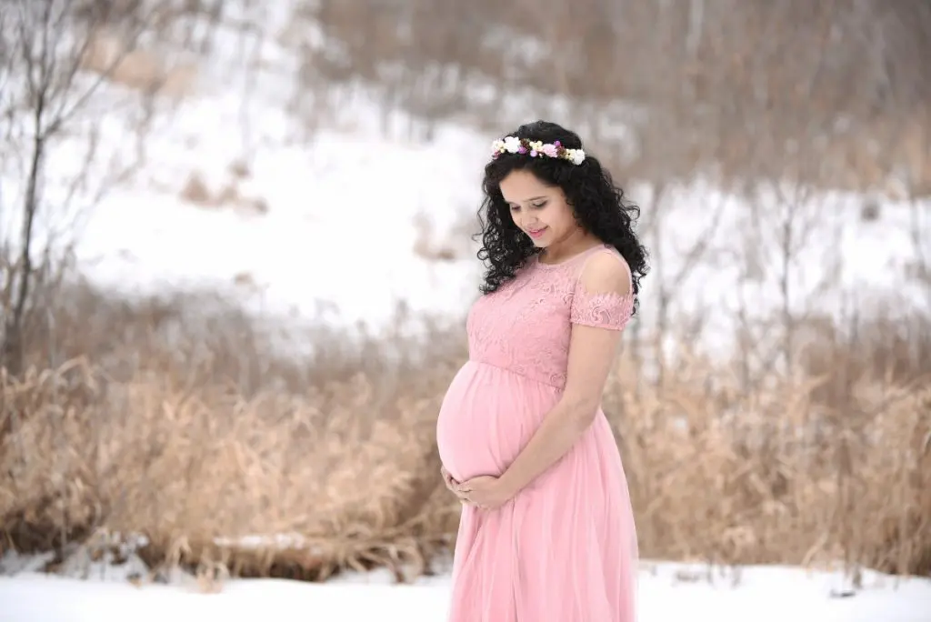 Winter Maternity Session - Minneapolis MN - Studio Delphianblue, Danielle Albrecht