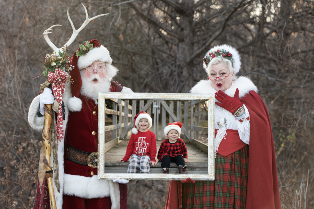 Santa Carlucci - COVID19 Christmas Session -Danielle Albrecht