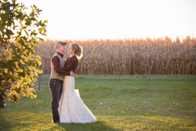 Barn Wedding Wisconsin - Studio Delphianblue, photographer Danielle Albrecht